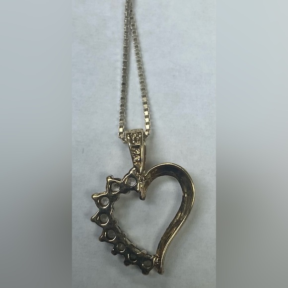 GOLD OVER SILVER .925 CZ HEART PENDANT WITH CHAIN TOTALY GORGEOUS - Picture 2 of 3
